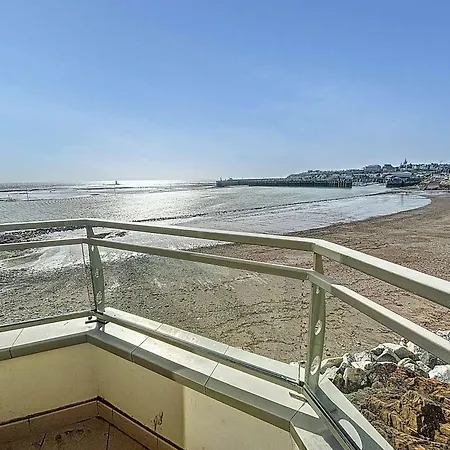 Bel En Front De Avec Balcon, Parking Et équipements Modernes - Fr-1-361-327