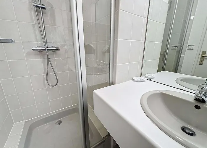 Bel En Front De Avec Balcon, Parking Et Equipements Modernes - Fr-1-361-327 Apartman