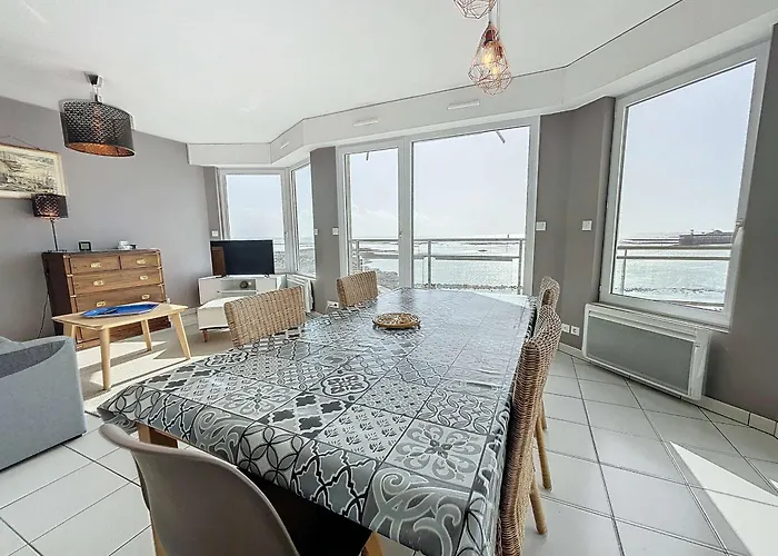 Apartman Bel En Front De Avec Balcon, Parking Et Equipements Modernes - Fr-1-361-327