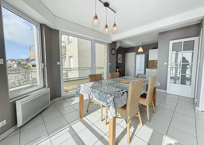 Apartman Bel En Front De Avec Balcon, Parking Et Equipements Modernes - Fr-1-361-327 *