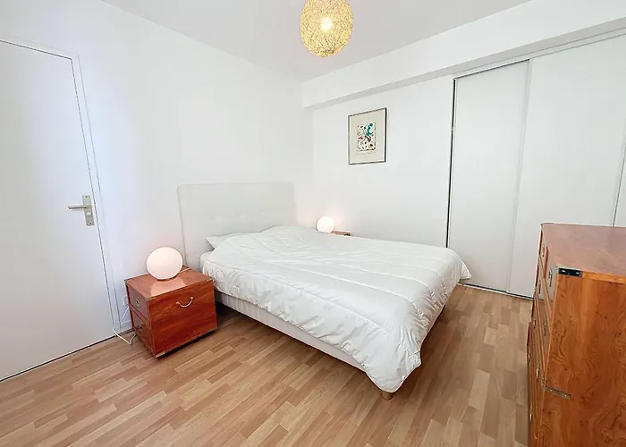 Bel En Front De Avec Balcon, Parking Et Equipements Modernes - Fr-1-361-327 * גראנוויל