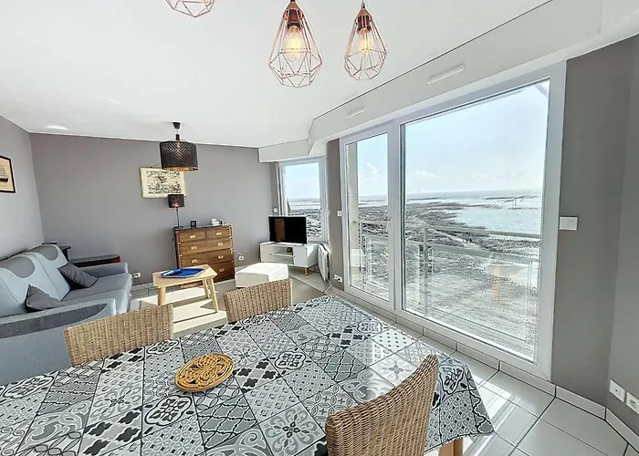 Bel En Front De Avec Balcon, Parking Et Equipements Modernes - Fr-1-361-327 * Granville