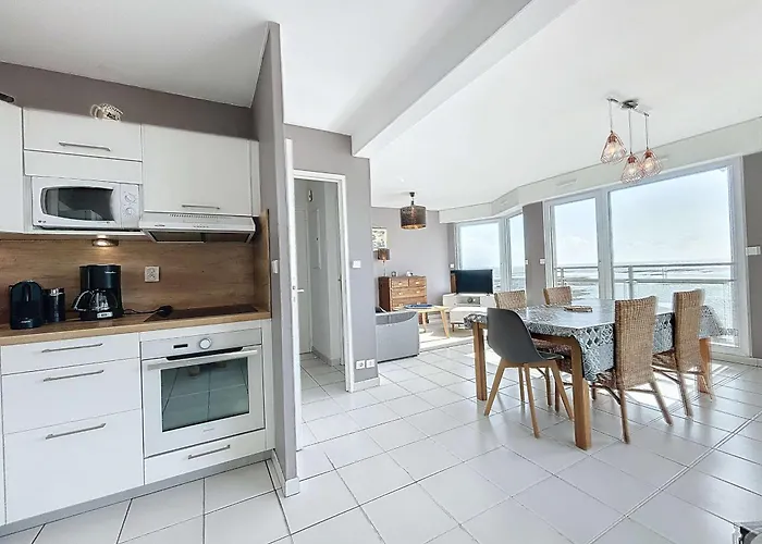 דירה Bel En Front De Avec Balcon, Parking Et Equipements Modernes - Fr-1-361-327 *